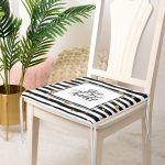 - Frm-7170-Siyah-Beyaz-Zeminde-Gold-Yaprakli-Thanks-Yazili-Dijital-Baskili-Modern-Fermuarli-Sandalye-Minderi-3 - Realhomes Siyah Beyaz Zeminde Gold Yapraklı Thanks Yazılı Dijital Baskılı Modern Fermuarlı Sandalye Minderi Realhomes