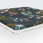 Siyah Zemin Üzerinde Renkli Çiçek Desenli Dijital Baskılı Modern Fermuarlı Sandalye Minderi Realhomes