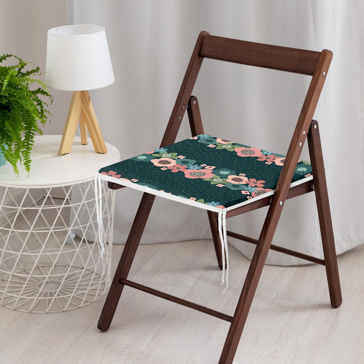 Renkli Zemin Üzerinde Çiçek Desenli Dijital Baskılı Modern Fermuarlı Sandalye Minderi Realhomes