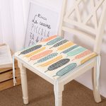 - Frm-7298-Krem-Zemin-Uzerinde-Yaprak-Desenli-Dijital-Baskili-Modern-Fermuarli-Sandalye-Minderi - Realhomes Krem Zemin Üzerinde Yaprak Desenli Dijital Baskılı Modern Fermuarlı Sandalye Minderi Realhomes