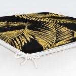 - Frm-7301-Siyah-Zemin-Uzerinde-Gold-Renkli-Yaprak-Desenli-Dijital-Baskili-Modern-Fermuarli-Sandalye-Minderi-5 - Realhomes Siyah Zemin Üzerinde Gold Renkli Yaprak Desenli Dijital Baskılı Modern Fermuarlı Sandalye Minderi Realhomes