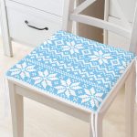 - Frm-7316-Mavi-Zemin-Uzerinde-Kar-tanesi-Motifli-Dijital-Baskili-Modern-Fermuarli-Sandalye-Minderi - Realhomes Mavi Zemin Üzerinde Kar tanesi Motifli Dijital Baskılı Modern Fermuarlı Sandalye Minderi Realhomes