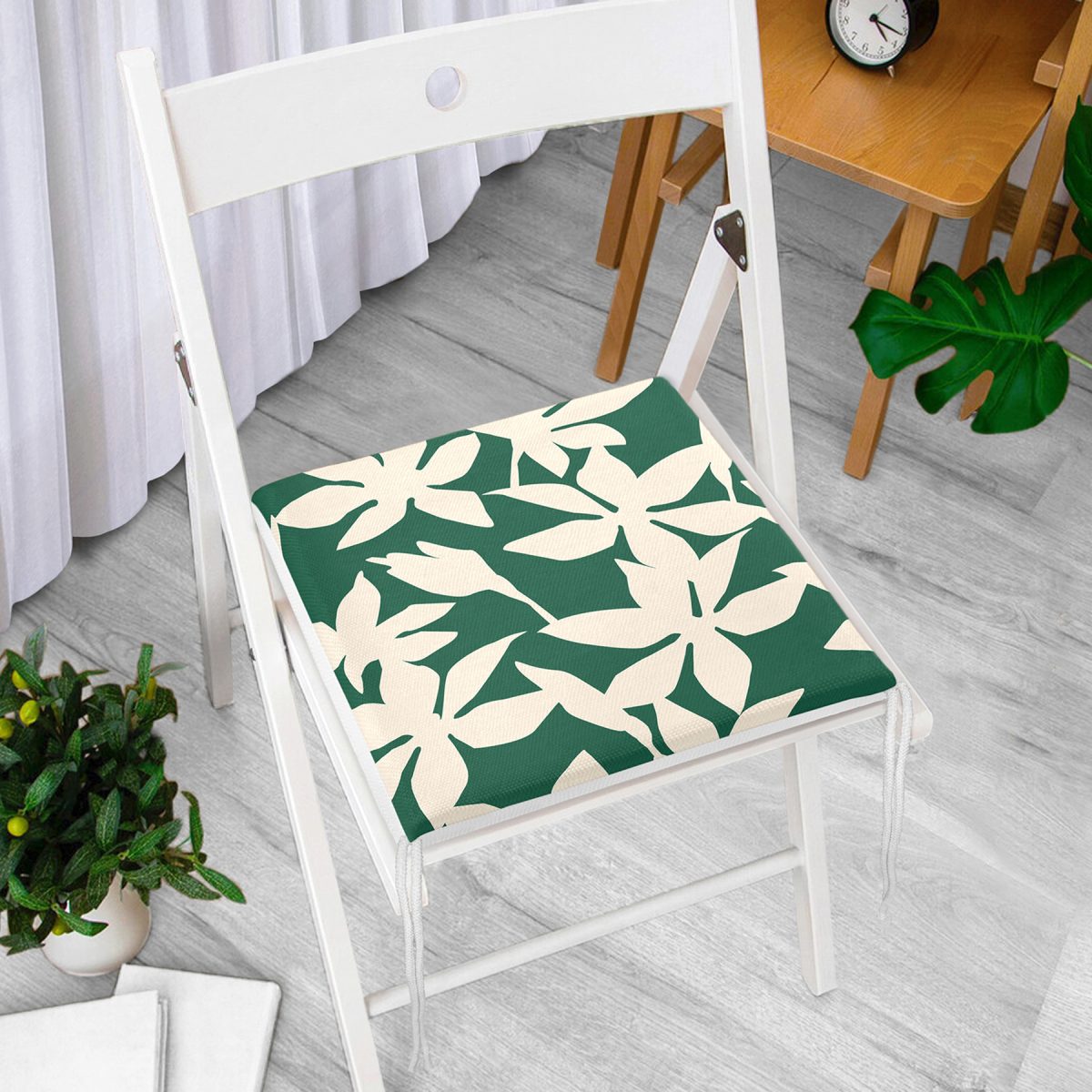 Yeşil Zeminde Yaprak Desenli Dijital Baskılı Modern Fermuarlı Sandalye Minderi Realhomes