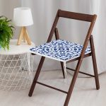 - Frm-7527-Beyaz-Zeminli-Cini-Desenli-Dijital-Baskili-Modern-Fermuarli-Sandalye-Minderi-3 - Realhomes Beyaz Zeminli Çini Desenli Dijital Baskılı Modern Fermuarlı Sandalye Minderi Realhomes