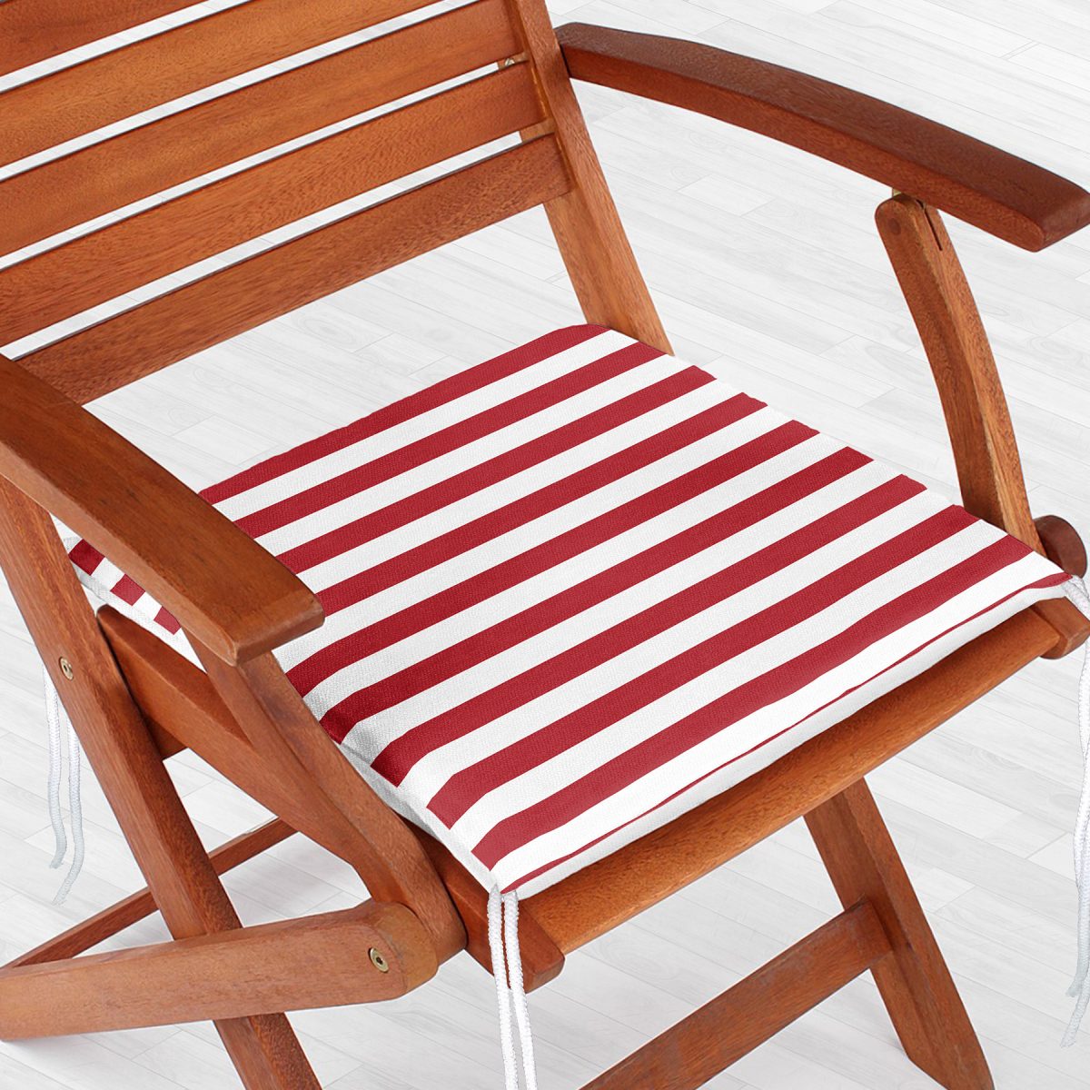 Beyaz Zemin Üzerinde Renkli Çizgili Dijital Baskılı Modern Fermuarlı Sandalye Minderi Realhomes