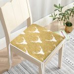 - Frm-7706-Gold-Zemin-Uzerinde-Geyik-Desenli-Dijital-Baskili-Modern-Fermuarli-Sandalye-Minderi-2 - Realhomes Gold Zemin Üzerinde Geyik Desenli Dijital Baskılı Modern Fermuarlı Sandalye Minderi Realhomes