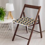 - Frm-7866-Siyah-Zemin-Uzerinde-Gold-Detayli-Geometrik-Desenli-Dijital-Baskili-Modern-Fermuarli-Sandalye-Minderi-3 - Realhomes Siyah Zemin Üzerinde Gold Detaylı Geometrik Desenli Dijital Baskılı Modern Fermuarlı Sandalye Minderi Realhomes