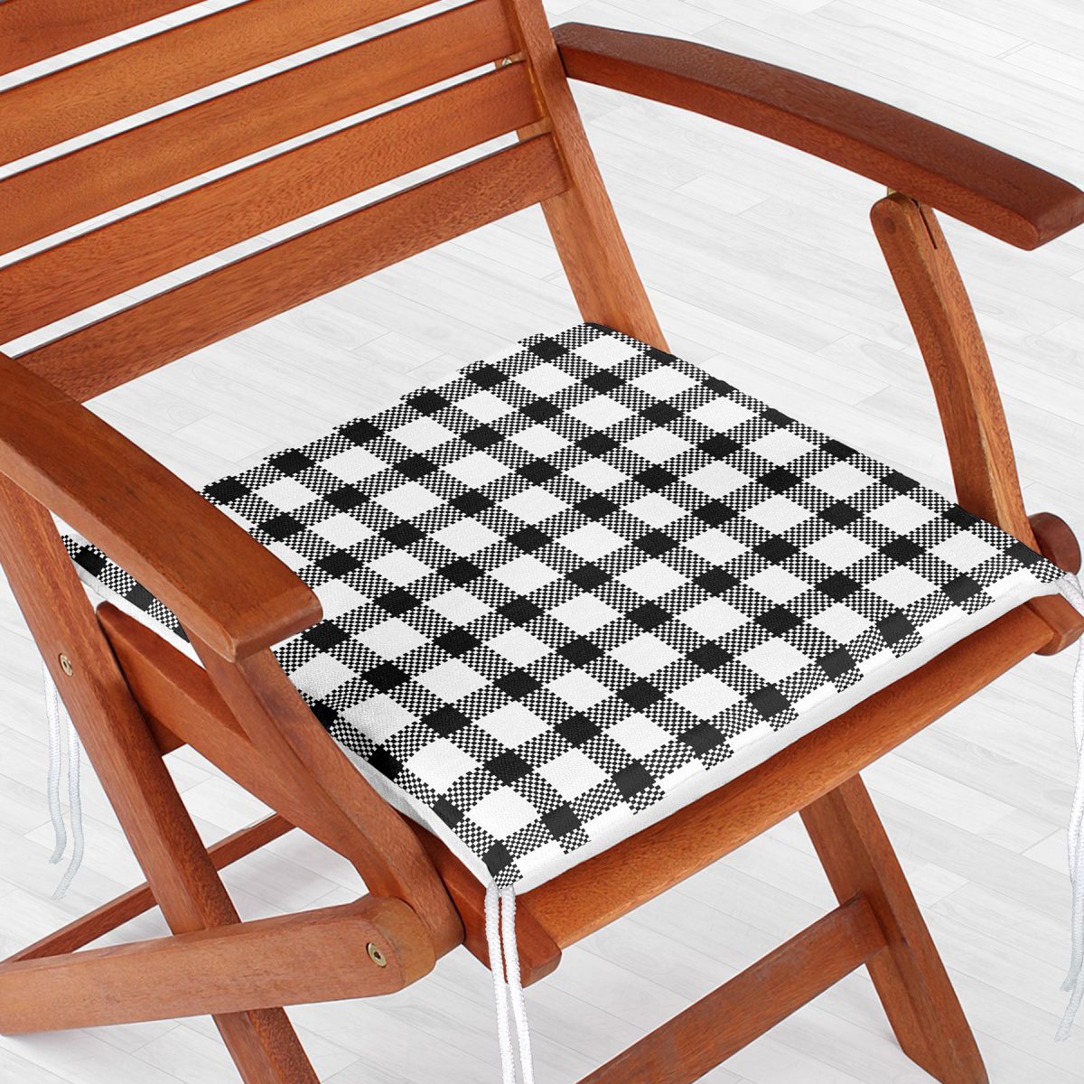 Beyaz Zemin Üzerinde Siyah Ekose Desenli Dijital Baskılı Modern Fermuarlı Sandalye Minderi Realhomes