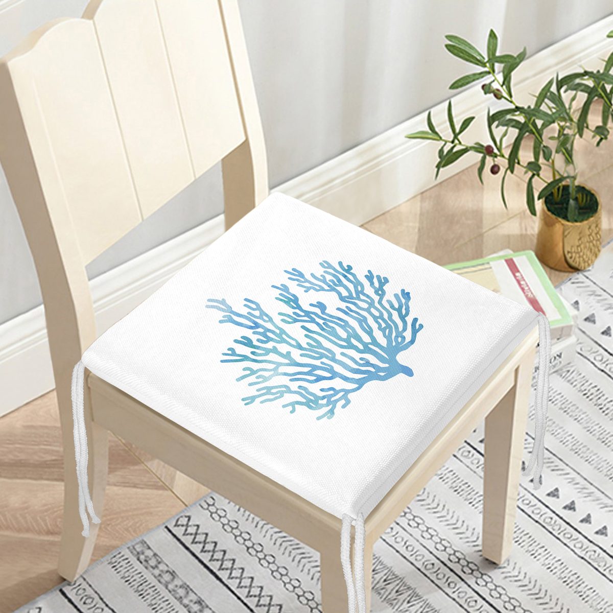 Beyaz Zemin Üzerinde Renkli Deniz Yıldızı Desenli Dijital Baskılı Modern Fermuarlı Sandalye Minderi Realhomes