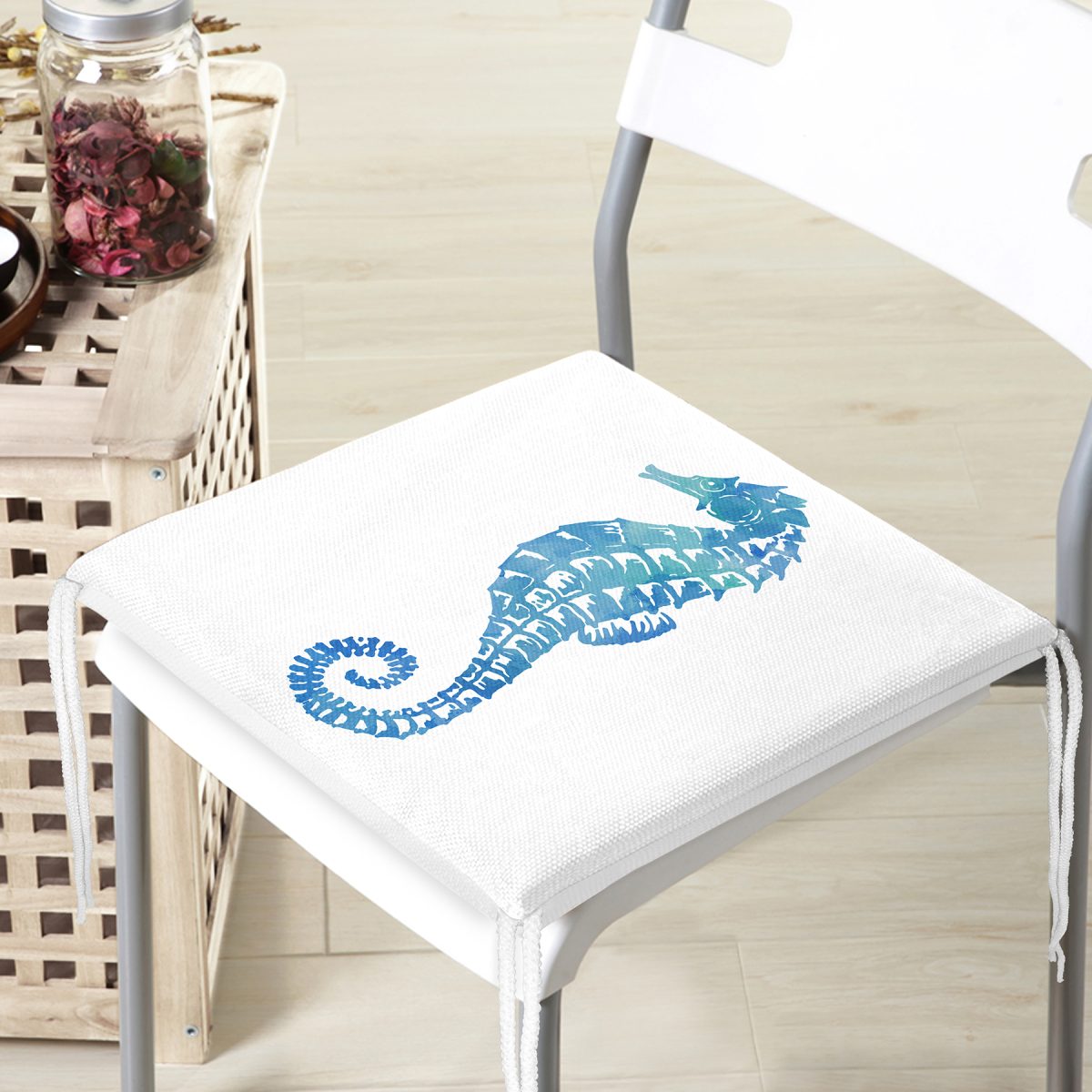 Beyaz Zemin Üzerinde Renkli Deniz Kestanesi Desenli Dijital Baskılı Modern Fermuarlı Sandalye Minderi Realhomes