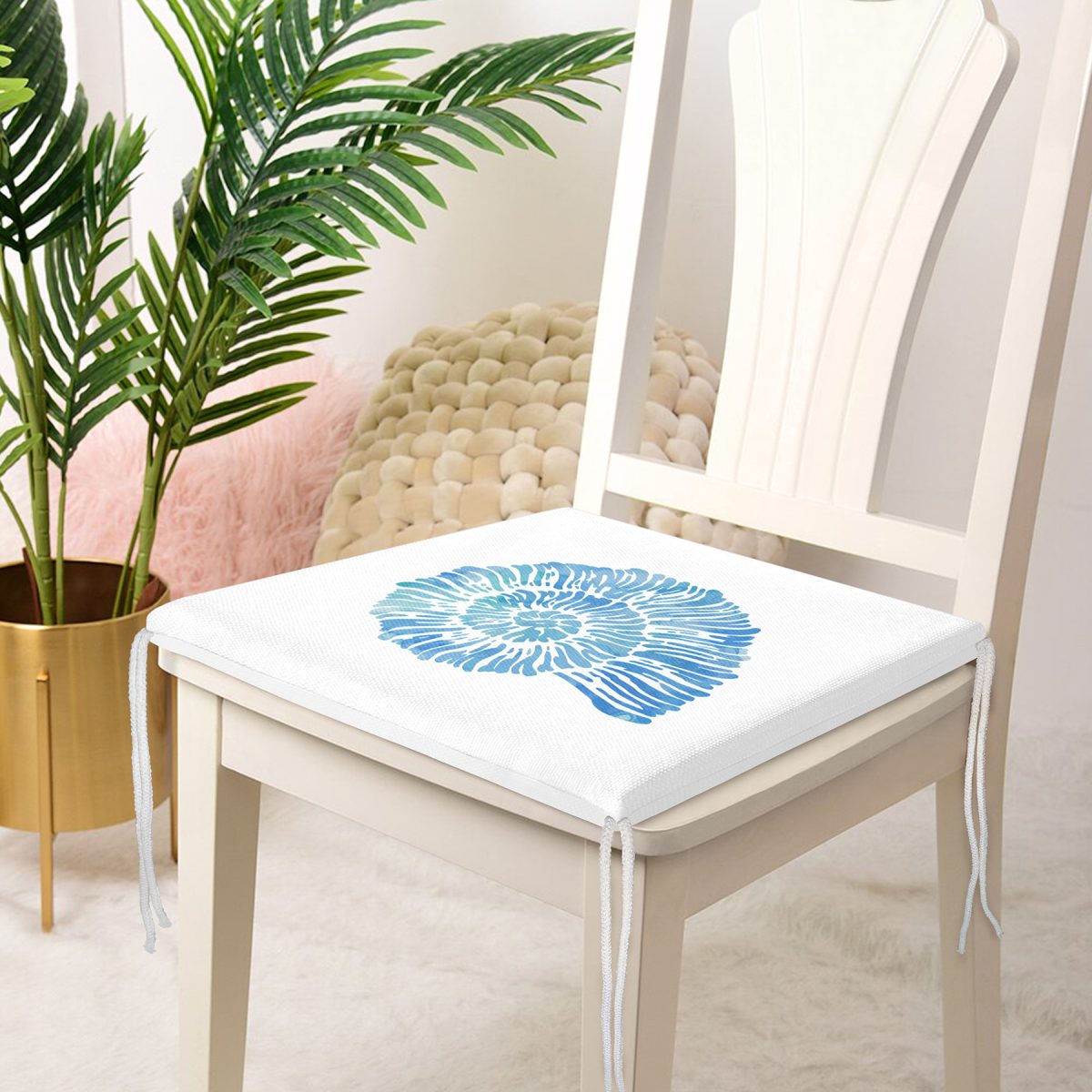 Beyaz Zemin Üzerinde Renkli Deniz Kabuğu Desenli Dijital Baskılı Modern Fermuarlı Sandalye Minderi Realhomes