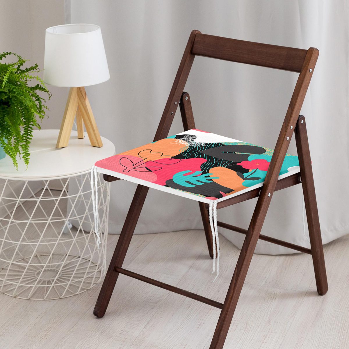 Renkli Zemin Üzerinde Geometrik Yaprak Desenli Dijital Baskılı Modern Fermuarlı Sandalye Minderi Realhomes