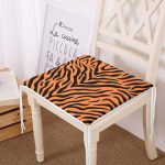 - Frm-8103-Renkli-Zemin-Uzerinde-Siyah-Zebra-Motifli-Dijital-Baskili-Modern-Fermuarli-Sandalye-Minderi - Realhomes Renkli Zemin Üzerinde Siyah Zebra Motifli Dijital Baskılı Modern Fermuarlı Sandalye Minderi Realhomes