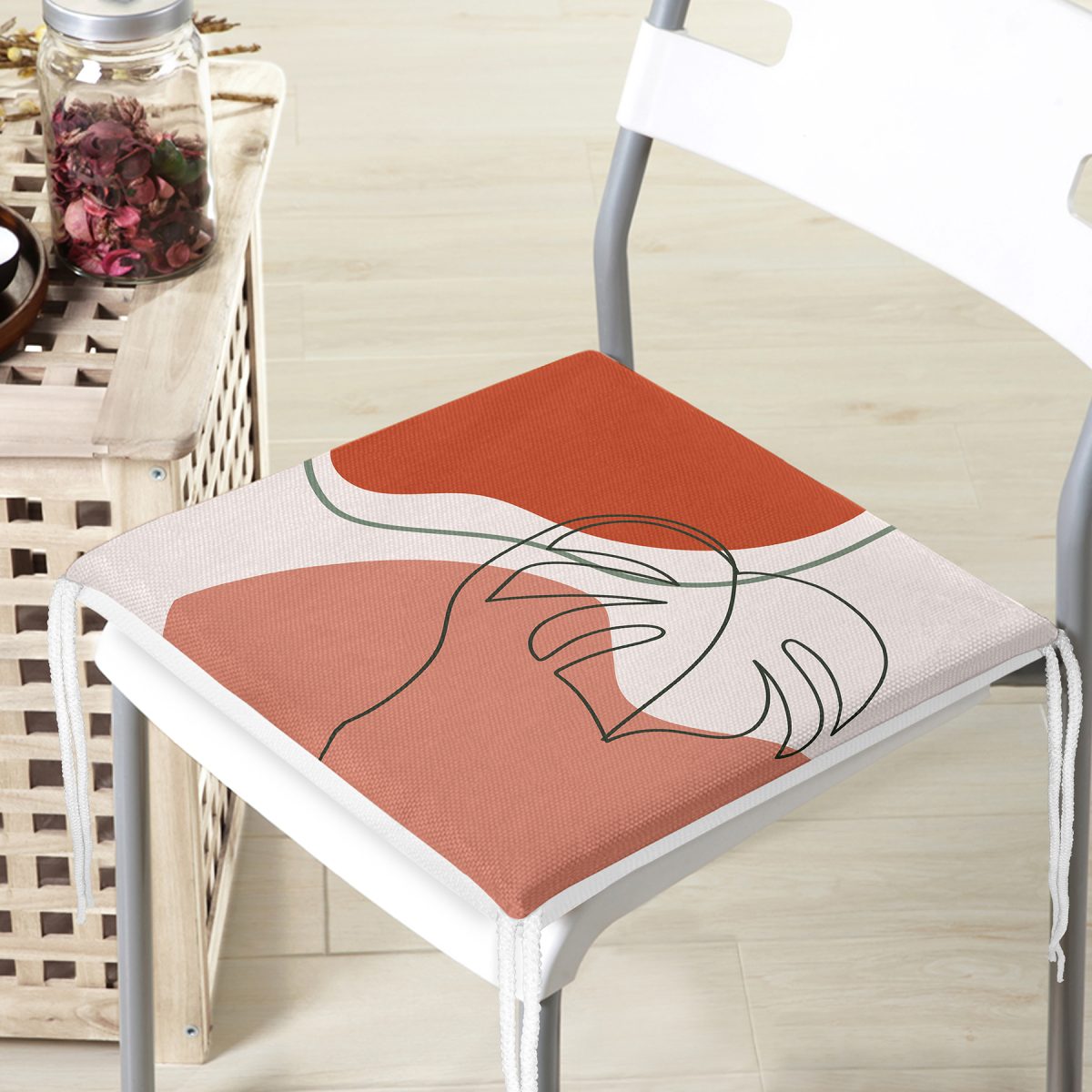 Pastel Zemin Üzerinde Yaprak Desenli Dijital Baskılı Modern Fermuarlı Sandalye Minderi Realhomes