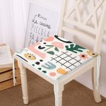 Beyaz Zemin Üzerinde Geometrik Desenli Dijital Baskılı Modern Fermuarlı Sandalye Minderi Realhomes