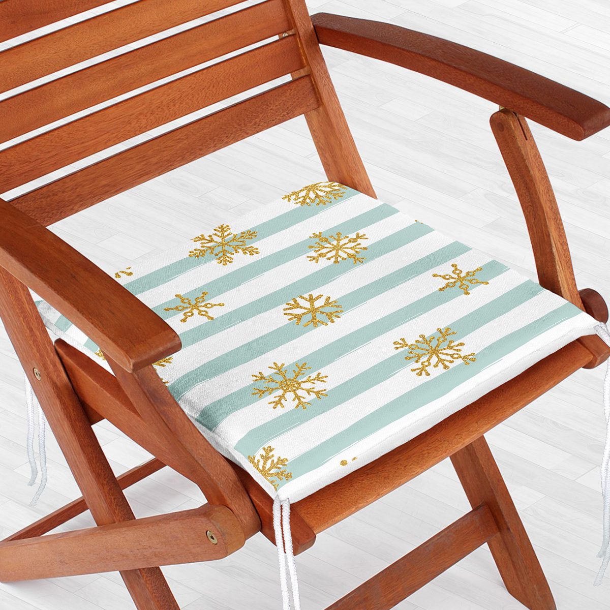 Beyaz Zeminde Renkli Çizgili Gold Detaylı Kar tanesi Desenli Dijital Baskılı Modern Fermuarlı Sandalye Minderi Realhomes