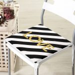 - Frm-8212-Beyaz-Zeminde-Siyah-Yatay-Cizgili-Gold-Renkli-Love-Yazili-Dijital-Baskili-Modern-Fermuarli-Sandalye-Minderi-3 - Realhomes Beyaz Zeminde Siyah Yatay Çizgili Gold Renkli Love Yazılı Dijital Baskılı Modern Fermuarlı Sandalye Minderi Realhomes