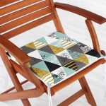 - Frm-8226-Pastel-Zemin-Uzerinde-Gold-Detayli-Geometrik-Desenli-Dijital-Baskili-Modern-Fermuarli-Sandalye-Minderi-1 - Realhomes Pastel Zemin Üzerinde Gold Detaylı Geometrik Desenli Dijital Baskılı Modern Fermuarlı Sandalye Minderi Realhomes