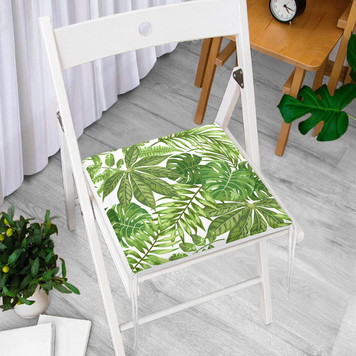 Beyaz Zemin Üzerinde Yeşil Yaprak Desenli Dijital Baskılı Modern Fermuarlı Sandalye Minderi Realhomes
