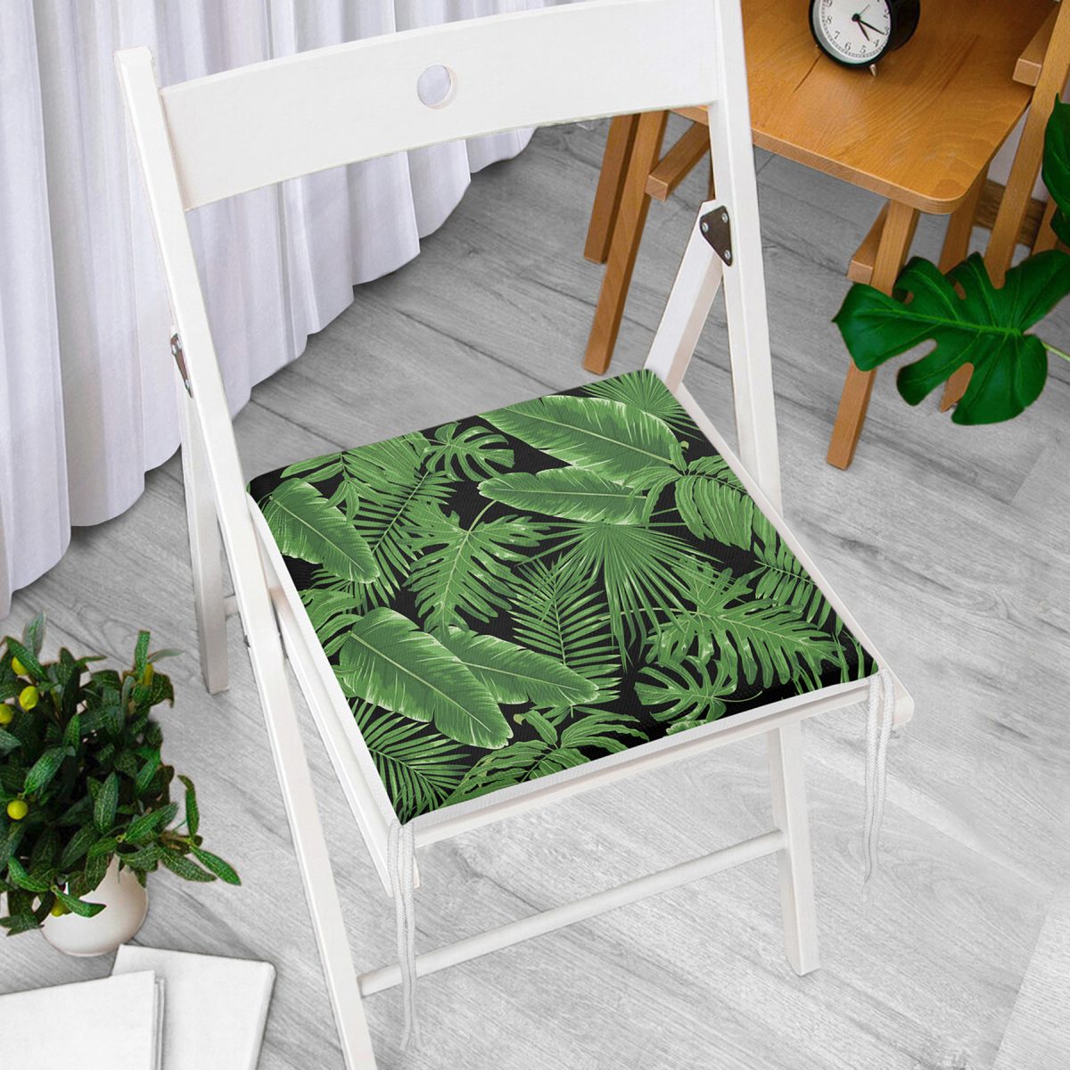 Siyah Zemin Üzerinde Yeşil Yaprak Desenli Dijital Baskılı Modern Fermuarlı Sandalye Minderi Realhomes