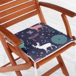 - Frm-8397-Renkli-Zemin-Uzerinde-Geyik-Desenli-Dijital-Baskili-Modern-Fermuarli-Sandalye-Minderi-1 - Realhomes Renkli Zemin Üzerinde Geyik Desenli Dijital Baskılı Modern Fermuarlı Sandalye Minderi Realhomes