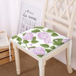 - Frm-8495-Beyaz-Zemin-Uzerinde-Yesil-Yaprakli-Cicek-Desenli-Dijital-Baskili-Modern-Fermuarli-Sandalye-Minderi - Realhomes Beyaz Zemin Üzerinde Yeşil Yapraklı Çiçek Desenli Dijital Baskılı Modern Fermuarlı Sandalye Minderi Realhomes
