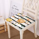 - Frm-8598-Beyaz-Zemin-Uzerinde-Siyah-Cizgili-Bal-Kabagi-Desenli-Dijital-Baskili-Modern-Fermuarli-Sandalye-Minderi - Realhomes Beyaz Zemin Üzerinde Siyah Çizgili Bal Kabağı Desenli Dijital Baskılı Modern Fermuarlı Sandalye Minderi Realhomes