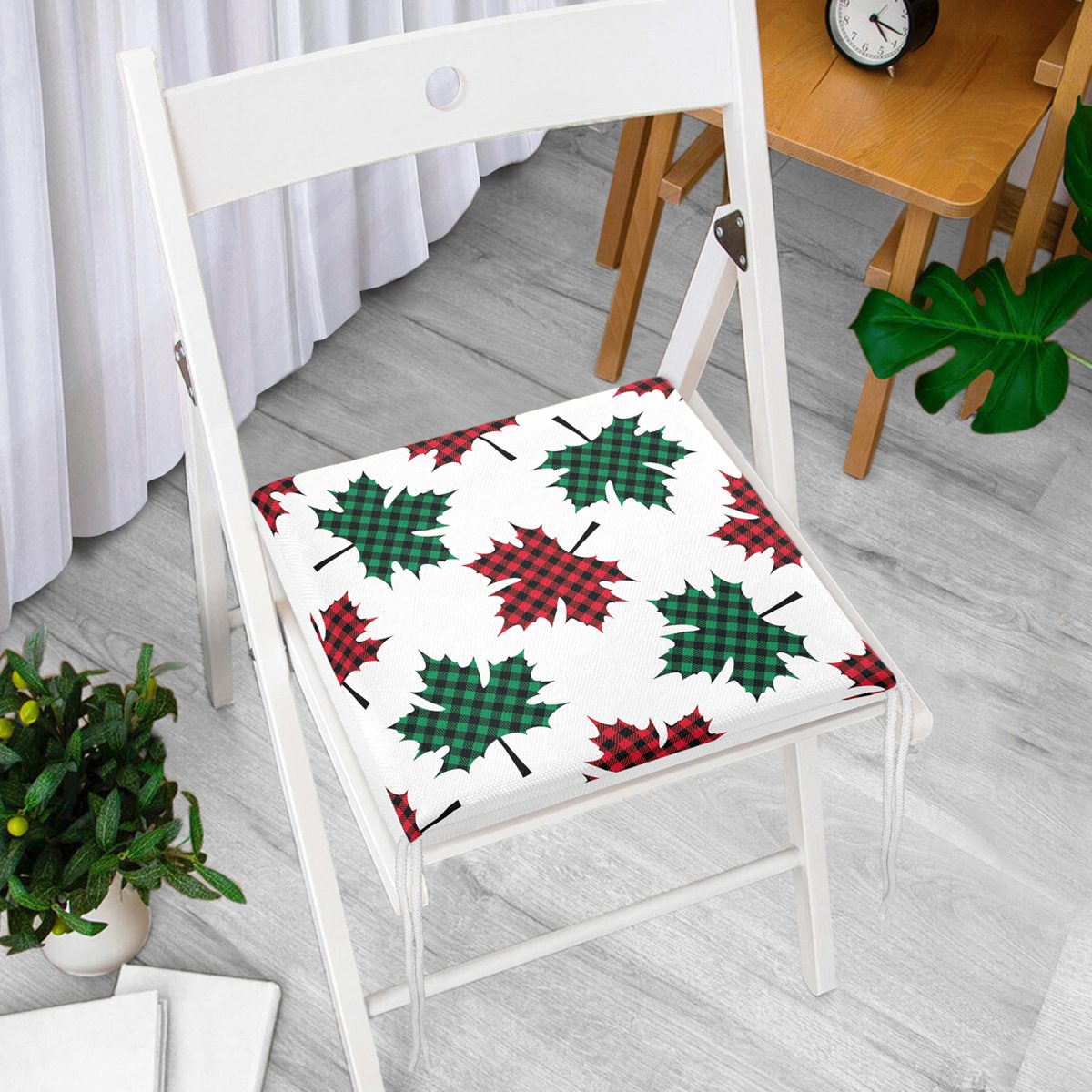 Beyaz Zemin Üzerinde Ekoseli Sonbahar Yaprak Desenli Dijital Baskılı Modern Fermuarlı Sandalye Minderi Realhomes