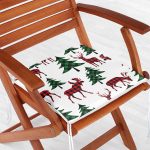 - Frm-8646-Beyaz-Zemin-Uzerinde-Cam-Agacli-Ekoseli-Geyik-Motifli-Dijital-Baskili-Modern-Fermuarli-Sandalye-Minderi - Realhomes Beyaz Zemin Üzerinde Çam Ağaçlı Ekoseli Geyik Motifli Dijital Baskılı Modern Fermuarlı Sandalye Minderi Realhomes