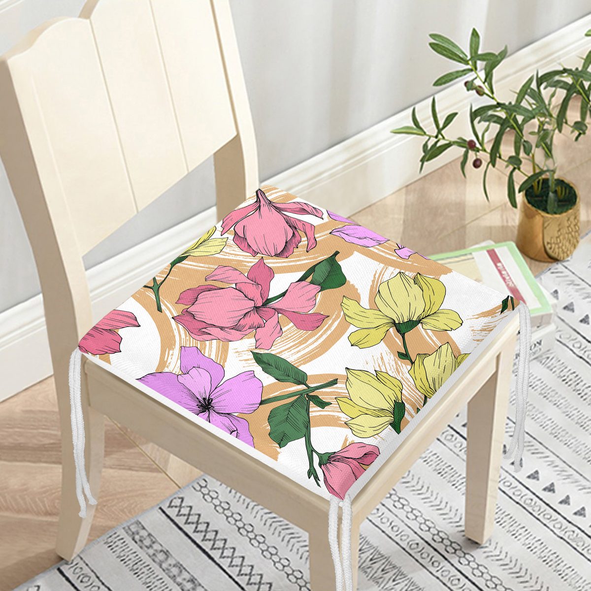 Beyaz Zemin Üzerinde Çiçek Desenli Dijital Baskılı Modern Fermuarlı Sandalye Minderi Realhomes