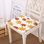 - Frm-8679-Beyaz-Zemin-Uzerinde-Sonbahar-Yaprak-Desenli-Dijital-Baskili-Modern-Fermuarli-Sandalye-Minderi - Realhomes Beyaz Zemin Üzerinde Sonbahar Yaprak Desenli Dijital Baskılı Modern Fermuarlı Sandalye Minderi Realhomes