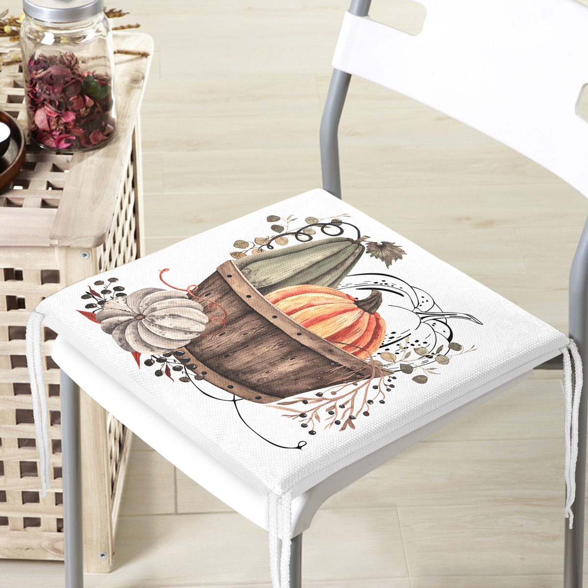 Beyaz Zemin Üzerinde Renkli Balkabağı Desenli Dijital Baskılı Modern Fermuarlı Sandalye Minderi Realhomes