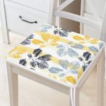 Beyaz Zemin Üzerinde Renkli Yaprak Desenli Dijital Baskılı Modern Fermuarlı Sandalye Minderi Realhomes