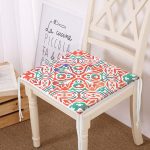 - Frm-8760-Beyaz-Zemin-Uzerinde-Cini-Desenli-Dijital-Baskili-Modern-Fermuarli-Sandalye-Minderi - Realhomes Beyaz Zemin Üzerinde Çini Desenli Dijital Baskılı Modern Fermuarlı Sandalye Minderi Realhomes