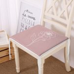 - Frm-8818-Pastel-Zemin-Uzerinde-Beyaz-Cicek-Desenli-Dijital-Baskili-Modern-Fermuarli-Sandalye-Minderi - Realhomes Pastel Zemin Üzerinde Beyaz Çiçek Desenli Dijital Baskılı Modern Fermuarlı Sandalye Minderi Realhomes