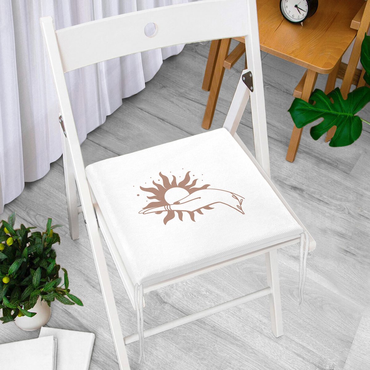 Beyaz Zeminde Onedraw Çizimli Güneş Tutan El Desenli Dijital Baskılı Modern Fermuarlı Sandalye Minderi Realhomes