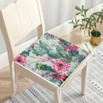 - Frm-8851-Renkli-Zemin-Uzerinde-Kaktus-Desenli-Dijital-Baskili-Modern-Fermuarli-Sandalye-Minderi-2 - Realhomes Renkli Zemin Üzerinde Kaktüs Desenli Dijital Baskılı Modern Fermuarlı Sandalye Minderi Realhomes