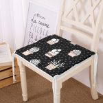 - Frm-8853-Siyah-Zemin-Uzerinde-Kaktus-Desenli-Dijital-Baskili-Modern-Fermuarli-Sandalye-Minderi - Realhomes Siyah Zemin Üzerinde Kaktüs Desenli Dijital Baskılı Modern Fermuarlı Sandalye Minderi Realhomes