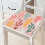 - Frm-8865-Renkli-Zemin-Uzerinde-Sevimli-Kaktus-Desenli-Dijital-Baskili-Modern-Fermuarli-Sandalye-Minderi - Realhomes Renkli Zemin Üzerinde Sevimli Kaktüs Desenli Dijital Baskılı Modern Fermuarlı Sandalye Minderi Realhomes