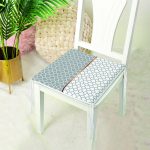 - Frm-9274-Gri-Beyaz-Ogea-Desenli-Dijital-Baskili-Fermuarli-Sandalye-Minderi-3 - Realhomes Gri & Beyaz Ogea Desenli Dijital Baskılı Fermuarlı Sandalye Minderi Realhomes