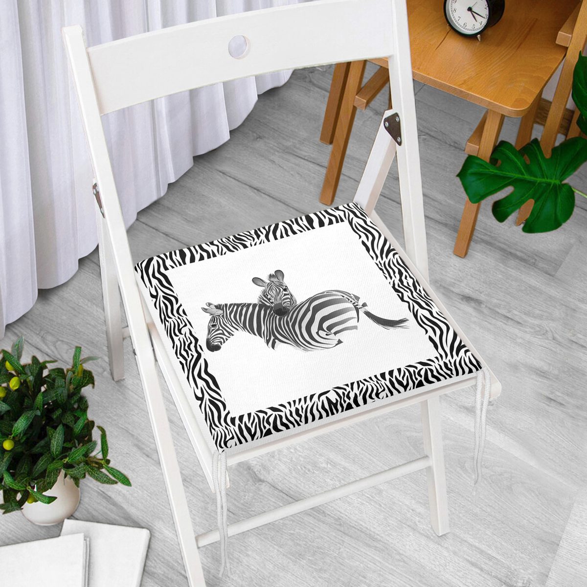 Zebra Çerçeveli Zebra Desenli Dijital Baskılı Fermuarlı Sandalye Minderi Realhomes