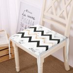 - Frm-Ryl246-Mermer-Zemin-Geometrik-Zigzag-Tasarimli-Fermuarli-Sandalye-Minderi - Realhomes Mermer Zemin Geometrik Zigzag Tasarımlı Fermuarlı Sandalye Minderi Realhomes