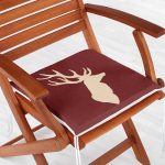 - Frm-Ryl313-Bordo-Zemin-Krem-Geyik-Tasarimli-Modern-Fermuarli-Sandalye-Minderi-1 - Realhomes Bordo Zemin Krem Geyik Tasarımlı Modern Fermuarlı Sandalye Minderi Realhomes