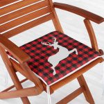 - Frm-Ryl346-Siyah-Kirmizi-Ekose-Zeminli-Beyaz-Geyik-Yilbasi-Temali-Fermuarli-Sandalye-Minderi-1 - Realhomes Siyah Kırmızı Ekose Zeminli Beyaz Geyik Yılbaşı Temalı Fermuarlı Sandalye Minderi Realhomes