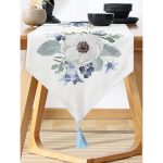 - UcgenRunner-10071-Gorsel-1 - Realhomes  Pastel Mavi Gül Desenli Dijital Baskılı Dekoratif Püsküllü Şönil Üçgen Runner Realhomes