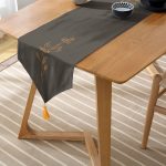 - UcgenRunner-10125-Gorsel-2 - Realhomes  Minmalist Özel Tasarımlı Dijital Baskılı Dekoratif Püsküllü Şönil Üçgen Runner Realhomes