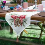 Özel Tasarım Kurdaleli Kozalak Motifli Dijital Baskılı Dekoratif Püsküllü Şönil Üçgen Runner Realhomes