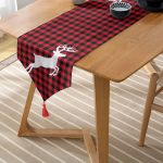 - UcgenRunner-10196-Gorsel-2 - Realhomes  Ekose Zemin Geyik Tasarımlı Dijital Baskılı Dekoratif Püsküllü Şönil Üçgen Runner Realhomes