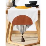 - UcgenRunner-10207-Gorsel-1 - Realhomes Sanat Güneşi Temalı Dijital Baskılı Modern Püsküllü Şönil Üçgen Runner Realhomes