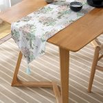 Çiçek Demetleri Özel Tasarım Dijital Baskılı Modern Püsküllü Şönil Üçgen Runner Realhomes